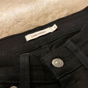 Levi Classic Straight Black Women Jeans
